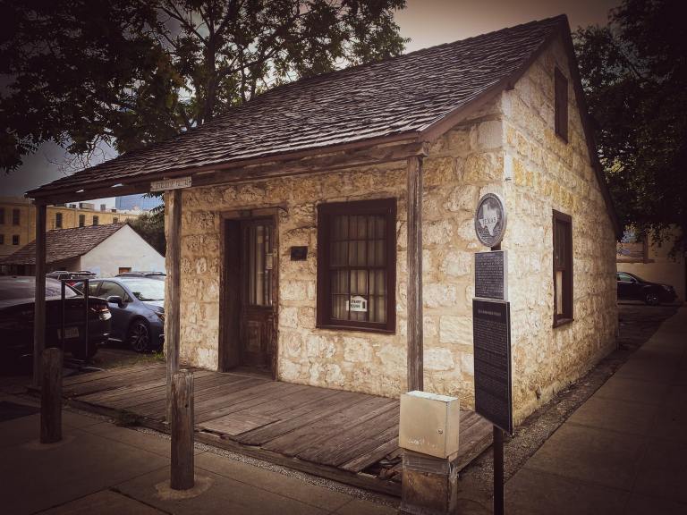 “My Life” poetry revision workshop feature image showing The O. Henry House Museum in Texas